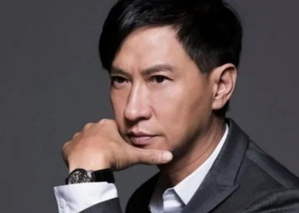 影帝梁家辉的妻子发福变胖，依然不离不弃，背后是什么原因？