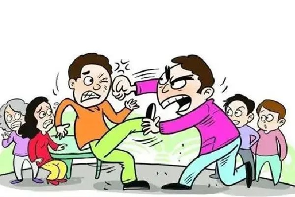 老人遭鲁某推倒后多次冲向厨房 打人的人一般怎么处理