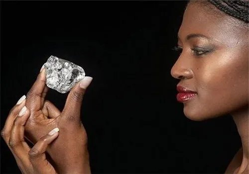 钻石最大的产出国是哪里 哪些国家钻石资源丰富