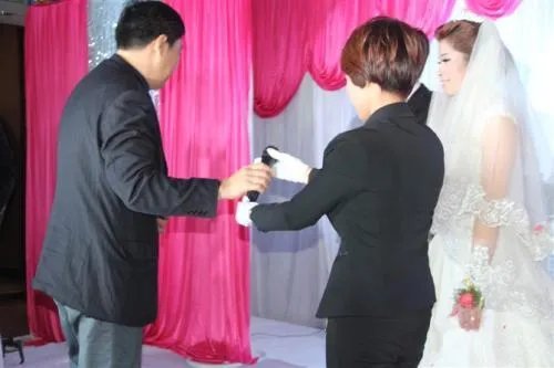 婚礼督导是做什么的  婚礼督导师一场多少钱