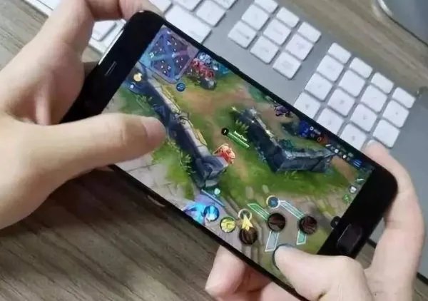 打游戏连输肺气炸，心态差对身体好吗？