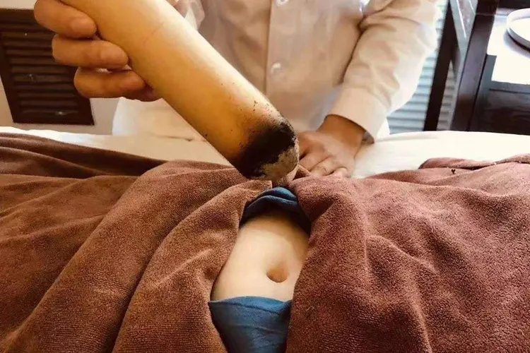 艾条熏肚子的正确熏法图片