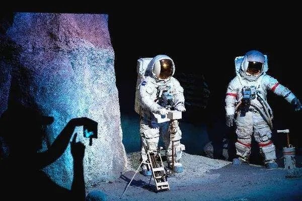 NASA正式公布将用于2024年登月任务的宇航服，相比之前进步在哪里？