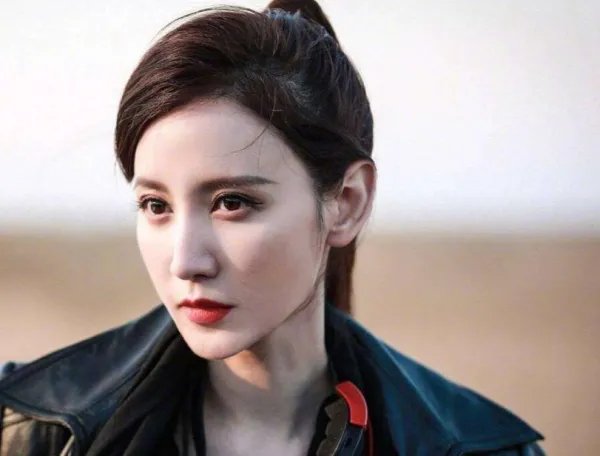 如何看待张萌一秒变脸？