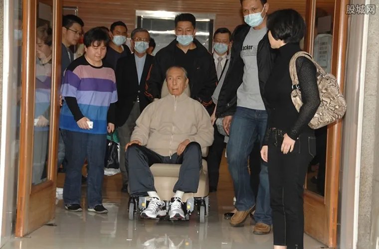 何鸿燊身家超过了千亿 何鸿燊子女哪个最有钱？