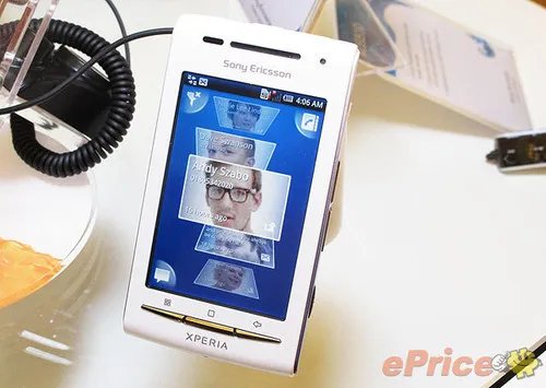 新概念美型手机 索尼爱立信X8火速体验
