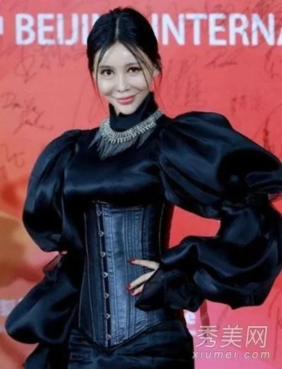 哪些女明星本来很好看却要整容，还越整越丑？