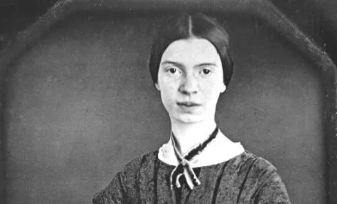 “见到日出 我便不能自已”你搜下一句 那是我想对你说的话。