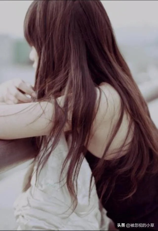 有女朋友但还是很想去了解另一个女孩正常吗？