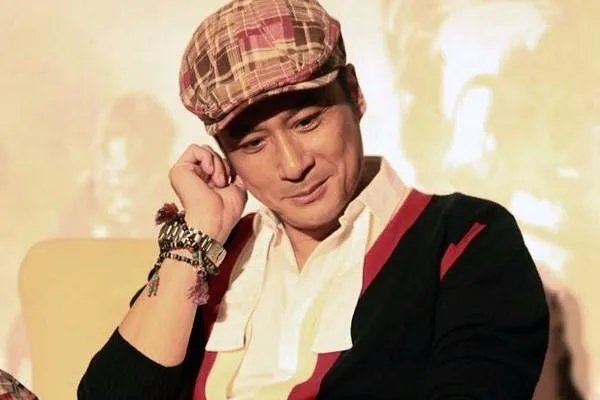 吴镇宇和王丽萍两人结婚18年，王丽萍从来都没有做过一顿饭，吴镇宇到底有多宠老婆？