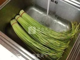 腌蒜薹的家常做法