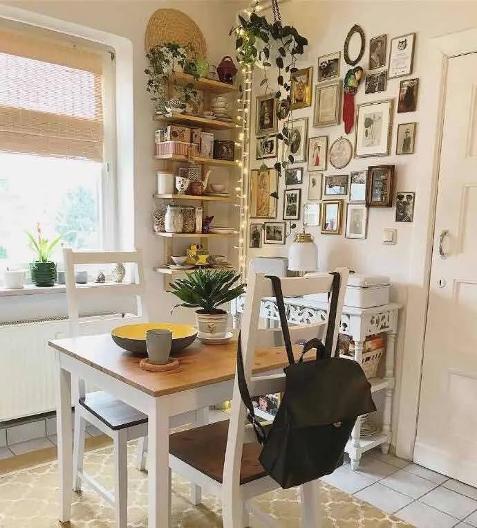 阳光洒满的床上醒来，一定很幸福