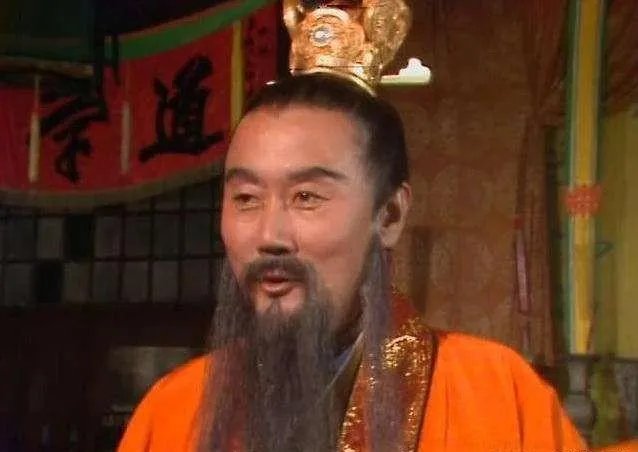 镇元子是混辈和尊神混为一谈来抬高自己吗？