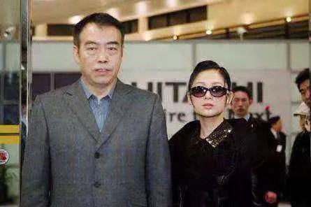 倪萍和陈凯歌同居8年，你觉得最后败给了谁？