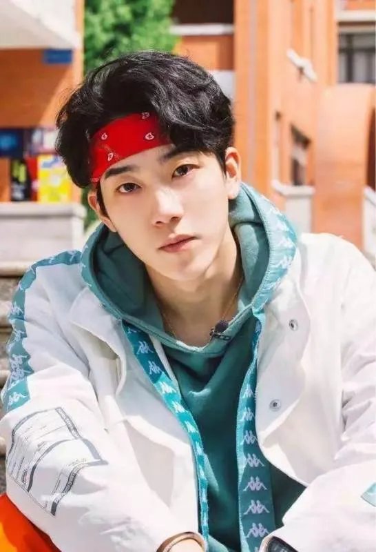 马思超跟王中磊的女儿王文传出绯闻,和马思纯又是什么关系,三角恋?