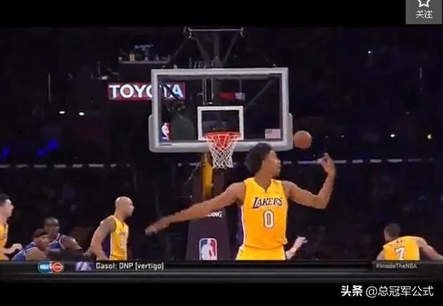 NBA球员都有哪些让人捧腹大笑的场面？