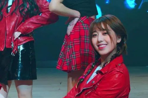 高秋梓被指责专业素养不足,对此你表示认同吗?