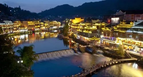 张家界有什么好的旅游公司吗？