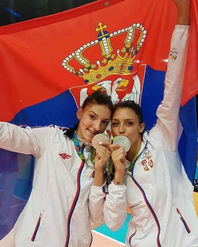 左手大将博斯科维奇能和当今世界女排第一人李盈莹相比较吗？