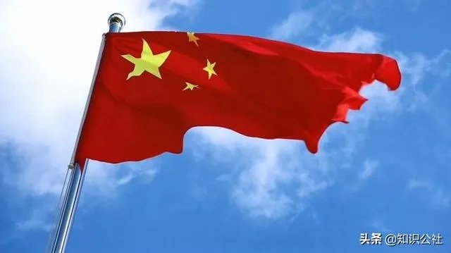 “五星红旗我为你骄傲，五星红旗我为你自豪”是什么歌的歌词？