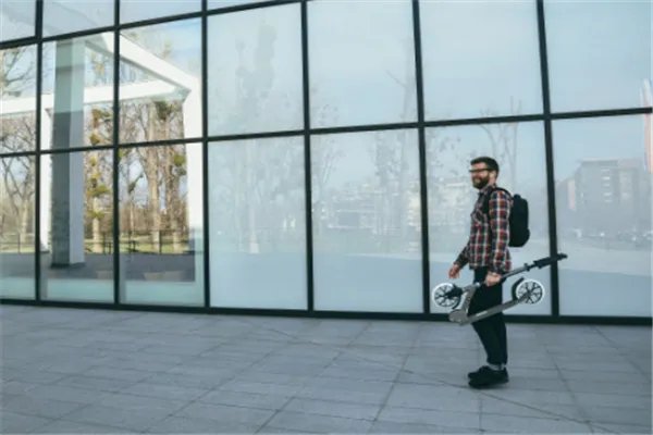 十大折叠电动自行车:永久,它的续航能力有240公里