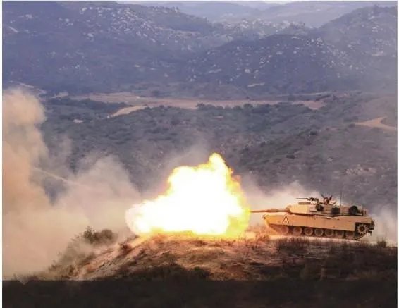 坦克是哪个国家发明的？