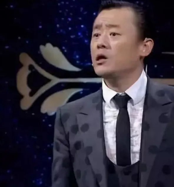 将要重蹈周立波覆辙时，黄渤如何拉张艺兴一把？