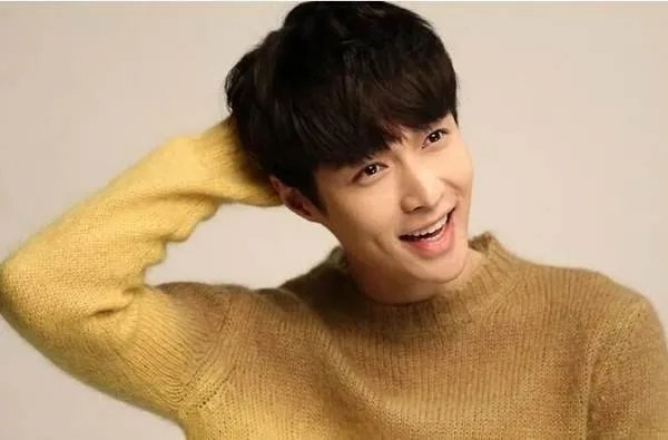 张艺兴发文告别舞台，面对这样深情的人，你通常会怎么做？