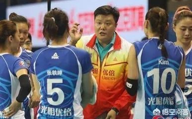 决赛第六场，对于上海女排主教练王之腾的换人问题你怎么看？
