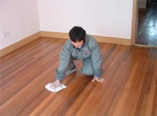 北美枫情强化复合地板价格 强化地板如何保养