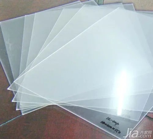亚克力板的价格  亚克力板优缺点大揭秘