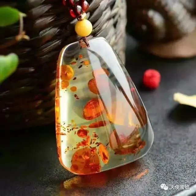 什么是波罗的海琥珀的“三类十别”？