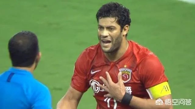 亚冠上港2-2浦和红宝石，日本的第一个进球是颜骏凌的锅还是犯规？哈桑执法公平吗？