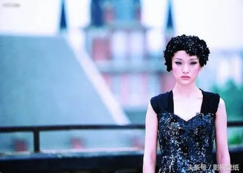 为什么瘦小的周迅出演过那么多的大美女却没有争议？