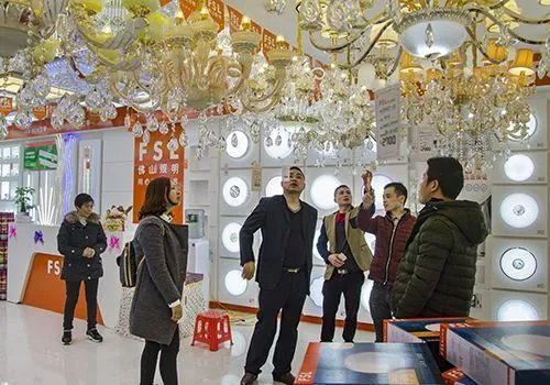 灯饰加盟费用如何 怎么经营好一家灯饰加盟店