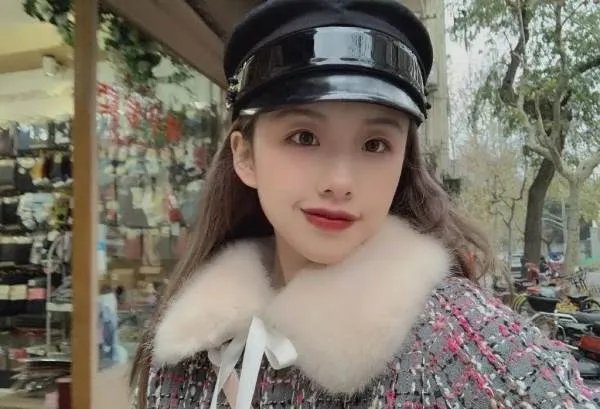 网红阿沁刘阳分手为何娱乐圈中的感情都逃不过第三者？