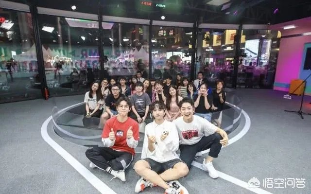 如何评价汪苏泷在《见面吧！电台》中的表现？