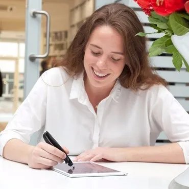 造型十分奇特 却称之为最舒适的手机手写笔