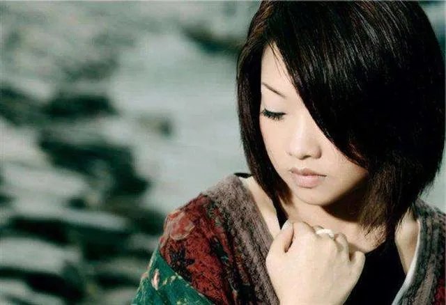 陈瑞的歌传唱度很高，为什么在电视上几乎看不见她？