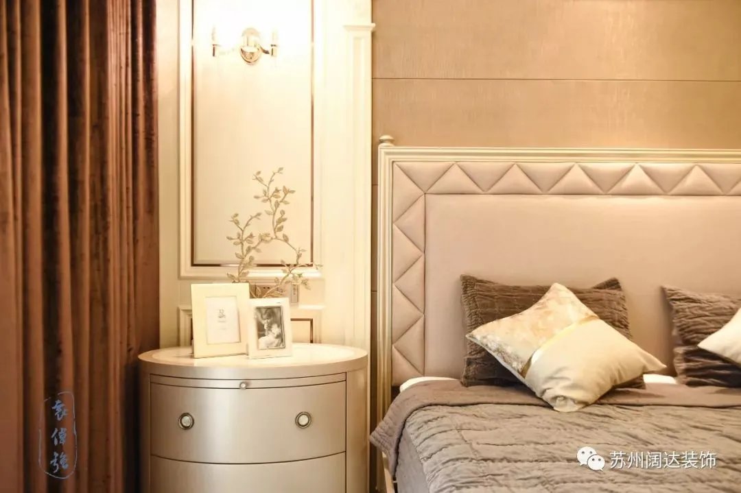 新作| Jenny in the garden.