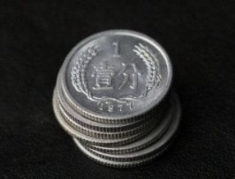 我有一枚五分硬币是1955年的，请问有收藏价值吗？