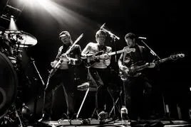 你有过哪些独自一个人去看演唱会的经历，感觉如何？