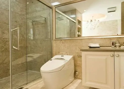 卫生间隔断材质常用的有哪些