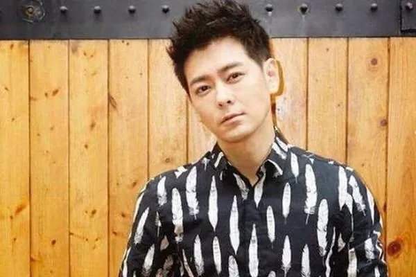 林志颖和郭德纲这两个人年龄差不多，为什么相貌会有这么大差异？