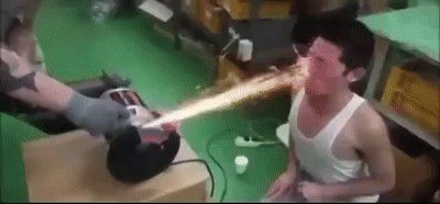 周四福利囧图云飞系列 妹子负担太重跳起绳挺累的