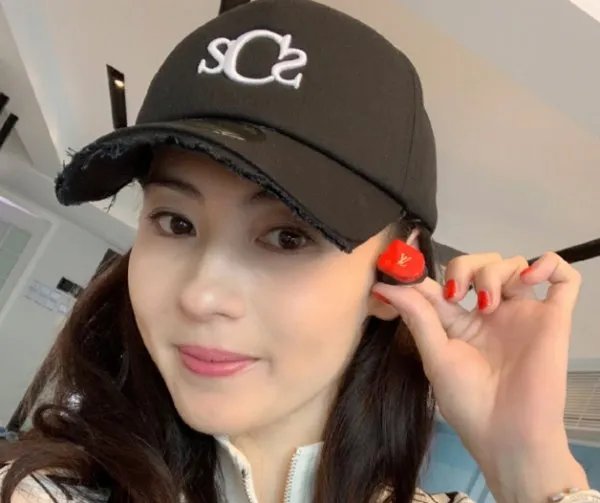 张柏芝被索赔巨额资金，谢霆锋会不会出手帮她渡过难关？