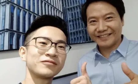 何同学采访苹果CEO库克，22岁的他究竟有何背景？