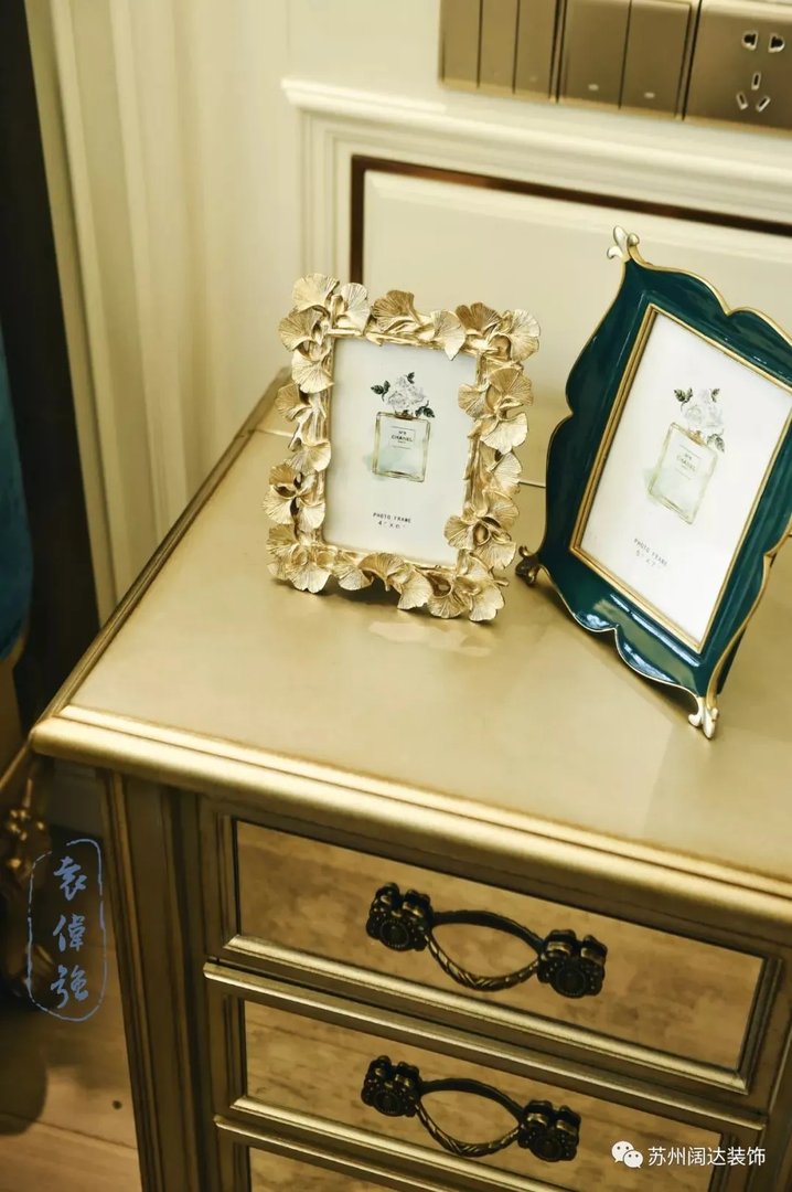 新作| Jenny in the garden.