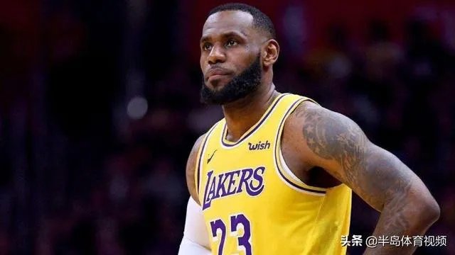 目前詹姆斯三双85次,你觉得退役时三双会过百吗?