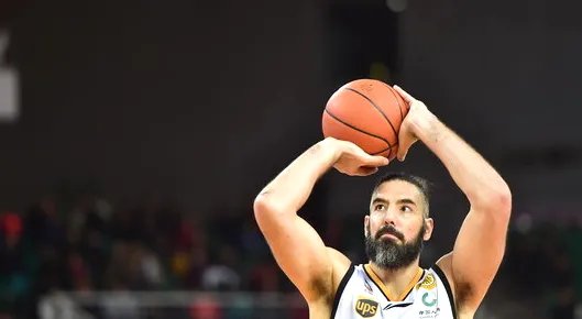 山东男篮不敌山西比赛情况是怎样的？